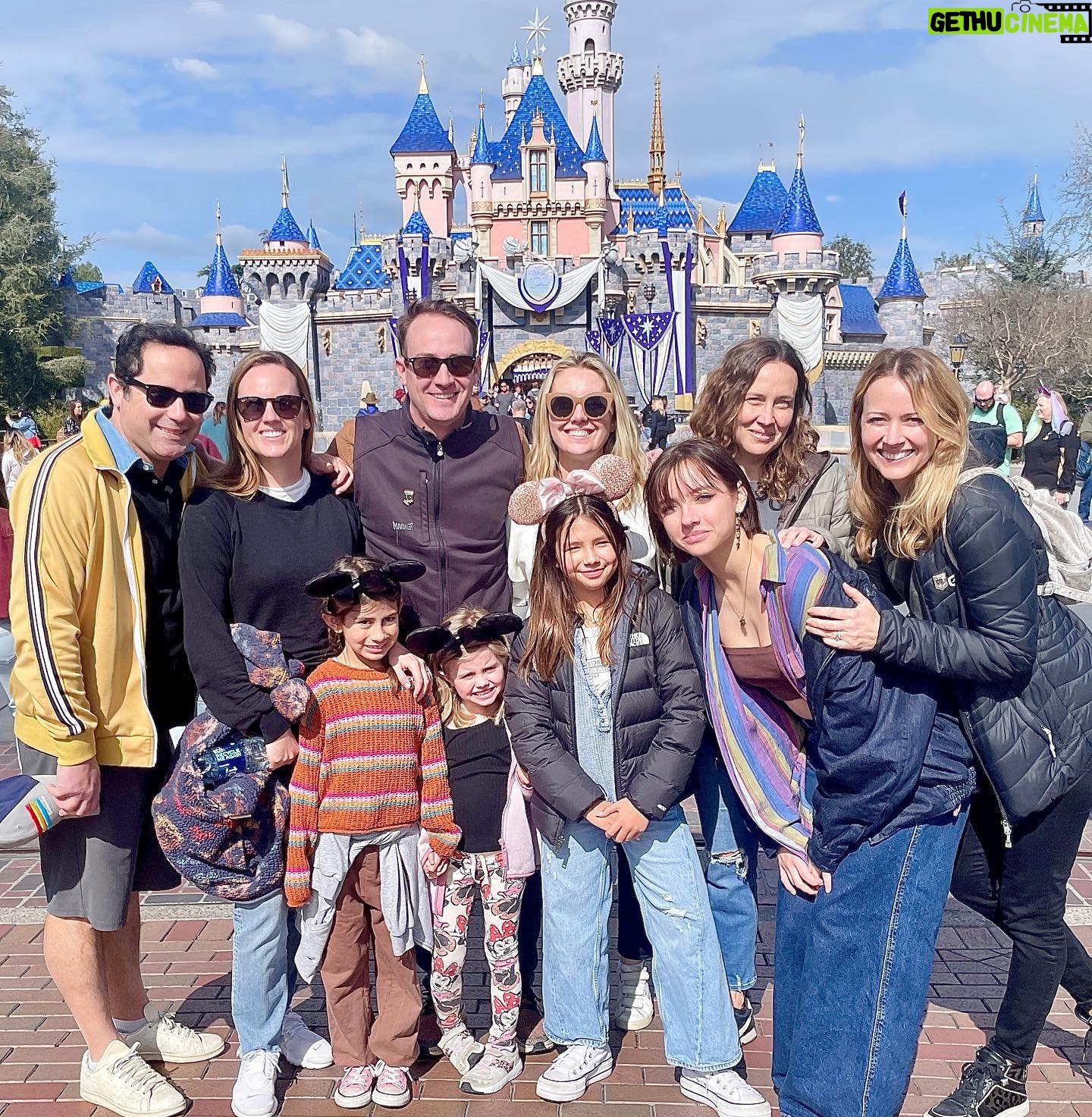 Amy Acker Instagram - Family day @disneyland was a huge success: celebrated birthdays, met our favorite princesses, rode some awesome rides (Rise of the Resistance- was my favorite) ate plenty of Disney treats, and had barely any tears (except how much our feet hurt at the end of the day) thanks so much @abcnetwork and @disneyland for making the day so special💫