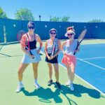 Amy Davidson Instagram - First tennis lesson everrrrr! 🎾 Can you tell by how I’m holding the racket incorrectly?! 😆 It went better than I expected 😅 and was really fun! I’m scared for my arm tomorrow, tho! 😳💪🏻🎾🥵 Thank you for the encouragement, girls! 😘 Watch out Serena, here we come! 🤣🤣🤣