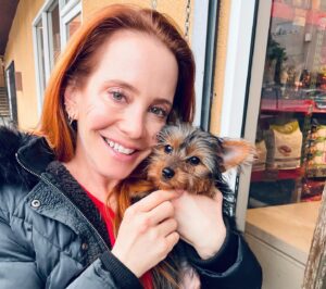 Amy Davidson Instagram - We met a very special little lady on Saturday. Please meet Clementine.🐶♥️This sweet little girl will be joining our family today as a foster to adopt, but I already know how this is going to pan out! Lol! There are so many people that have helped to make this possible. The amazing rescue and staff of @therealbark has been nothing but supportive and loving in our journey with Clementine. 🙏🏻 Thank you for giving us an opportunity to grow our family and give Clementine a happy life and home. Having our friend and Dog Trainer, Lucy @thehappydogclubla join us to meet the baby girl and help Clifford and Clementine get acquainted, was an absolute must. She truly helped make their introduction seamless. Lucy will also be coming over today when the rescue drops off Clementine 🫶🏻 to once again, help us create a safe and happy atmosphere for our gentle giant and new mini girl.💙🩷 @kaleycuoco thank you for being so supportive and genuinely excited for us. 🌷For reaching out to @therealbark on our behalf and continuing to spread your love of four-legged furry friends. 🙏🏻🩷 @saralaskow you introduced us to our two furry babies! And you knew, you just KNEW they were meant to be part of our family. I don't know if I'll ever be able to thank you enough. 🙏🏻🥹🌷

So much thought has gone into this next step and addition to our family, and it does not go without saying that part of me still feels completely broken without Sophie. This process has been incredibly emotional and cathartic and quite honestly, destined. I've missed my baby girl tremendously this past year but I am excited to open my heart to another mini furry baby. I think Sophie would approve. Soph, you will forever be my heart dog. My soulmate. I love and miss you every day, my sweet girl...🩷🩷🩷