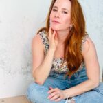 Amy Davidson Instagram - Working with @caesarstoneus for our kitchen countertops was a total dream! Our designer, Cynthia of @sodapopdesigninc loves their stone and when she introduced me, I was instantly sold! We knew we wanted chic, white countertops and when we saw the final design (Cynthia had chosen Empira white) it’s like she had read my mind. 🙌🏻 The waterfall edge!!!! Omigoodness, it’s even more stunning in person! 🤩 The veins in the stone are so unique. Some of them trail off on their own, and other veins clump into their own beautiful designs. CaesarStone slabs truly look like art. ✨ And bonus— they are easy to clean, maintain and are very durable. Thank you Cynthia and CaesarStone for making my dream kitchen come to true❣️🫶🏻❣️
