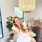 Amy Davidson Instagram - I'm excited to share another amazing Black Friday deal with you guys! I've raved about our Transformer Table a few times now and I'm so excited to share that they have given me a discount special code AMY_DAVIDSON125 where you'll receive $125 OFF your entire purchase! 💥 Plus their Black Friday sale is one you don't want to miss! When you buy the @transformertable you receive the Transformer Bench for free! In our dining room we have the transformer bench on one side, chairs on the opposite side and at the heads of the table. There's so many reasons I love this piece in our dining room. The table seats from 1 person all the way up to 12! It's so easy to maneuver I can do it without the hubby! And soon I'm going to teach Lennox how to add and remove panels. 👍🏻😉 We've had some pretty wonderful family dinners on this table already, and I'm looking forward to many more! I'm not hosting Thanksgiving this year, but I'm pretty excited for a Christmas feast at our transformer table! #eattogether #transformertable #blackfriday #blackfridaysale #discount #discountcode #family #thanksgiving #thanksgivingdinner #thanksgivingdecor