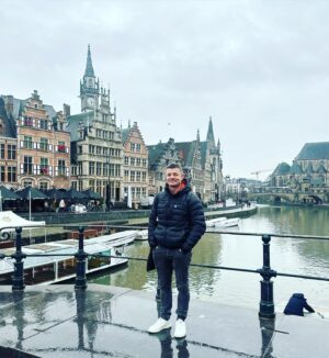 Amy Huberman Instagram - Jumped on the train to Ghent from Bruges en route back to Brussels airport with this lovely Ghent-leman 
What a gorgeous little find! And the city was lovely too 😉

Stunning spot. More like Amsterdam, whereas Bruges is more Gothic dotey cosey cobbled teeny windows vibes (natural travel writer I hear you say?!)

#GhentCopeWontCope
#happybirthdayBodface