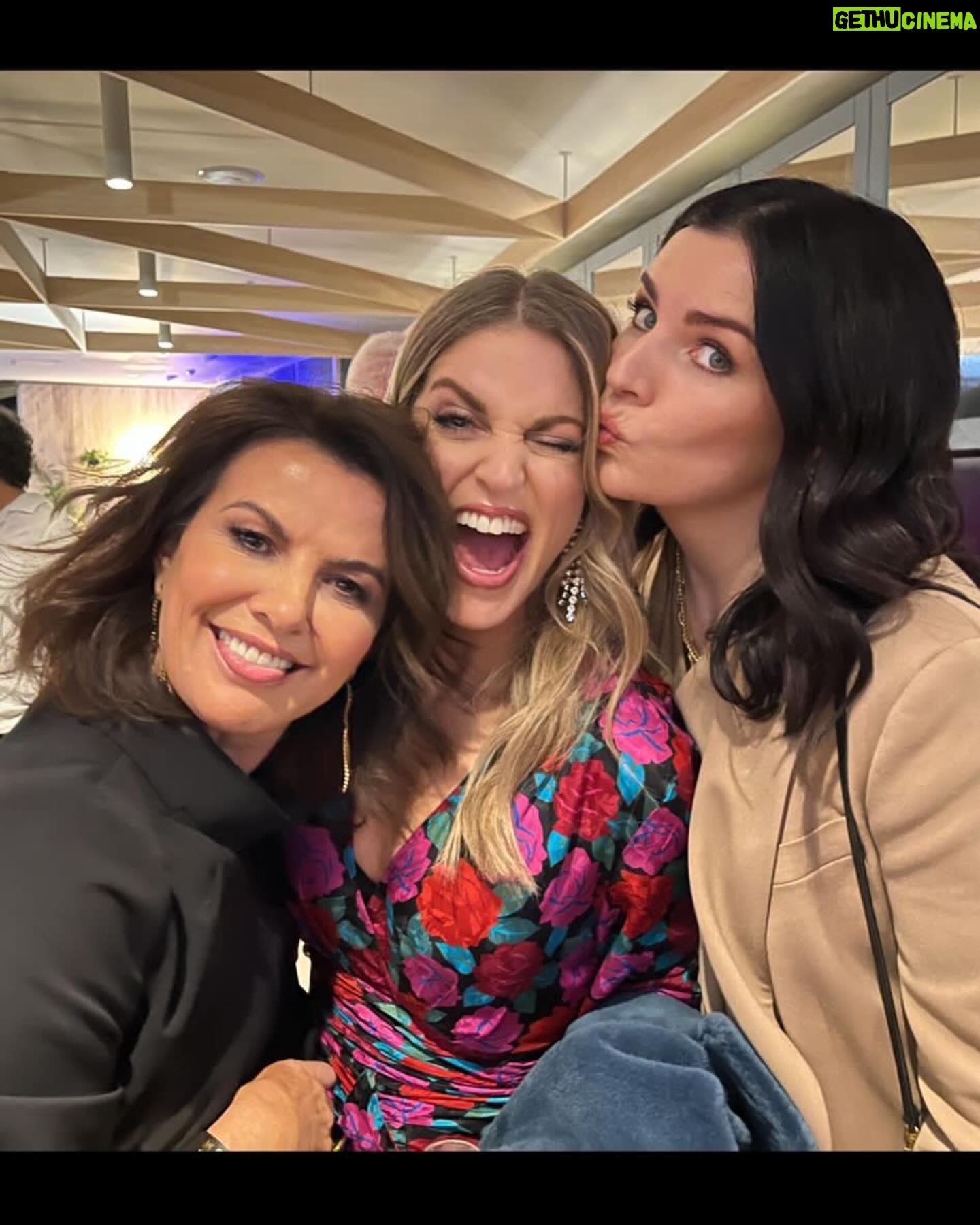 Amy Huberman - 9.3K Likes - Probs @grahnort and @emmadorancomedian wondering why I’m practicing the heimlich manoeuvre on @deirdreokane123 and it’s a fair question but listen nowhere like a premiere red(blue) carpet to catch up and share some NB first aid tips and tricks. Not sure they’re vibing my technique but I’m almost certain Dee as another lil chuckle stuck in there that wasn’t allowed out when filming
#LOLIreland is out 19th Jan on @primevideouk @primevideo around the 🌎
(Couldn’t get everyone in that last photo so I split it in two like the tech wizard I am.)
#abootlastnicht