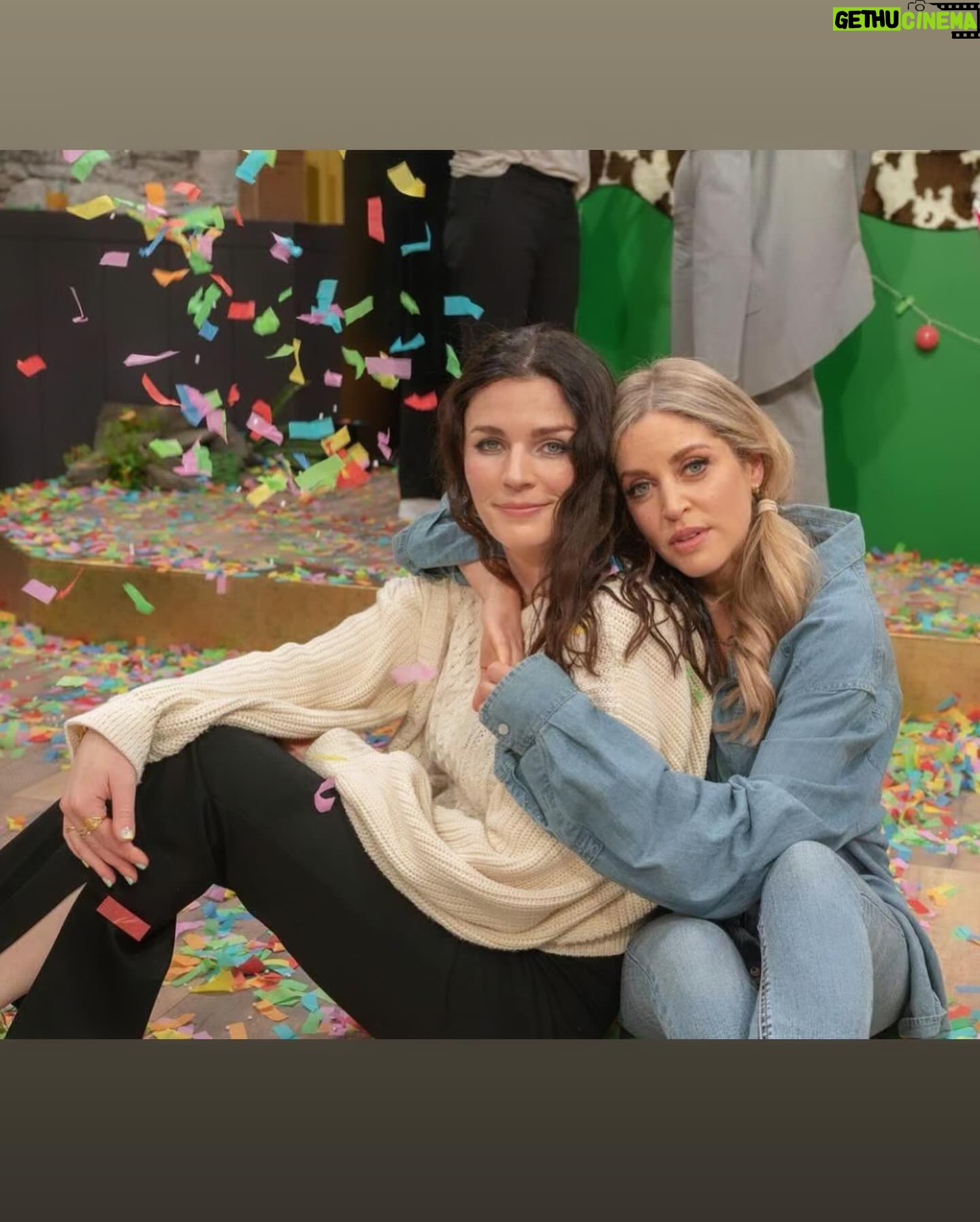 Amy Huberman - 9.3K Likes - Probs @grahnort and @emmadorancomedian wondering why I’m practicing the heimlich manoeuvre on @deirdreokane123 and it’s a fair question but listen nowhere like a premiere red(blue) carpet to catch up and share some NB first aid tips and tricks. Not sure they’re vibing my technique but I’m almost certain Dee as another lil chuckle stuck in there that wasn’t allowed out when filming
#LOLIreland is out 19th Jan on @primevideouk @primevideo around the 🌎
(Couldn’t get everyone in that last photo so I split it in two like the tech wizard I am.)
#abootlastnicht