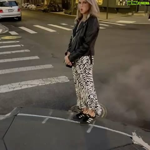 Amy Huberman - 8.6K Likes - Bits and BODs.
Dude with some fierce smoothie moves. Okay some recs; Balthazar, Jacks Wife Freda, 4 Charles, Pastis.
Brass Monkey. Hi (👋) Line. Chelsea Market in Meatpackers. West Village strollin. The Whitney. Comedy Cellar lolling @ @kumailn & @jarcuri. Shouting “LOOK at the cherry blossom flurry!!” possibly louder than necessary.
Monchichi spotting; time machine directly back to 1987. Once a gardener always a gardener. 🌳 👌
Loving the napkin placing on Bod’s leg making it look like he’s absolutely wearing training shorts and knee high socks out to dinner #casualmonday.
Dins may not have agreed with me 💨.