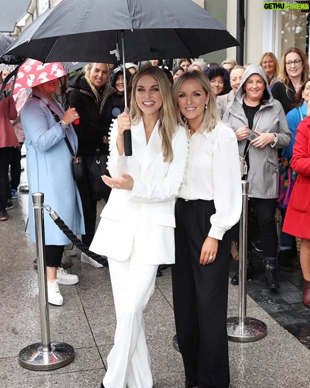 Amy Huberman - 8K Likes - A massive thank you to the brilliant @ayumakeupireland team for gorgeous launch today. So chuffed to be the face of your Christmas campaign and thank you guys for having me, what a fab Irish brand you have built @suzie.ayu you are a powerhouse 💚☘️ And congratulations on the opening of your brand new sparkling store in Kildare Village ✨
Full sidewise pelting rain with floor length flares soggy to the knee; the ONLY way to glam up of a morn.
The suit is @nadinemerabi I wore to the book awards last year which I had 💯 percent forgotten to dry clean. I mean what could possibly go wrong with a full white suit?! Jesus. Looked like I might have been dipped, rolled and soaked in a full bath of Guinness. And I don’t even drink Guinness. My local dry cleaners are complete dreamboat magicians. Thank you for a gorgeous morning @ayumakeupireland you are a indeed gorgeous team #paidpartnership