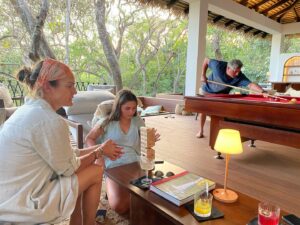 Amy Jo Johnson Instagram - 🦋 pura vida!