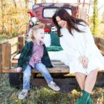 Amy King Instagram - I know what you’re getting for Christmas little one!🥰 @kaceykinionphotography 🙌🏼 Santa doesn’t bring the big gifts! Mom and Dad does! C’mon we’re not gonna give the big guy ALL the credit! We have taught Dax that Daddy & Mommy work really hard to provide for him! We want him to appreciate the meaning of working hard and then having a thankful heart for what he receives! Santa does bring him a gift though! 🎅❤️