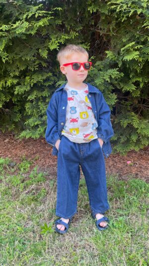 Amy King Instagram - Model child serving up looks and silliness!
Found the cutest outfits @minioliestore

Use code :: amyrachelleking20 for 20% off! 

#kidsfashion #kids-wear