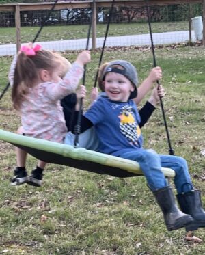 Amy King Instagram - He is risen!! We have celebrated all weekend just how good God is! He’s so faithful and he’s always working everything out for our good!