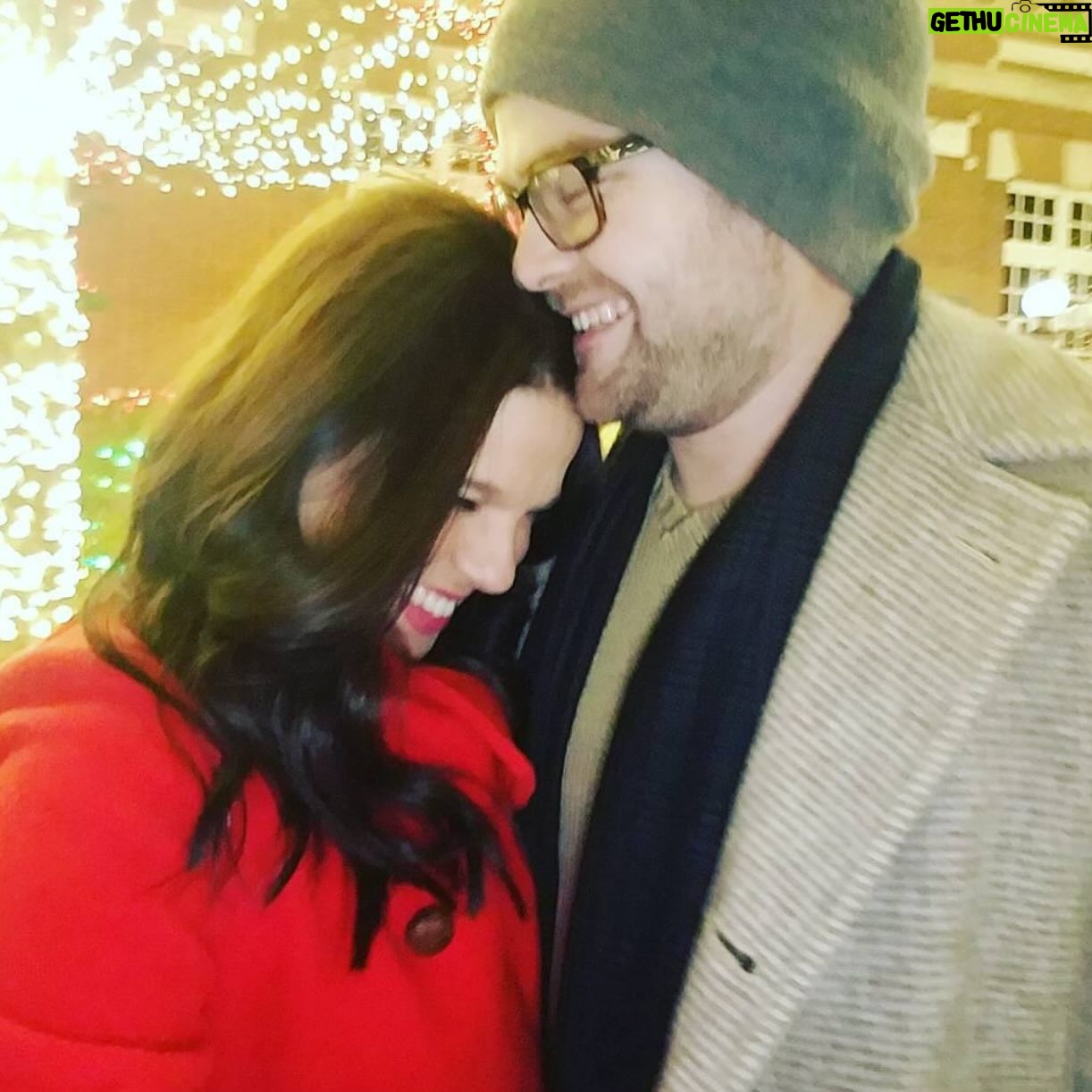 Amy King Instagram - Atleast we were freezing together…❤️ @kingdillpickle