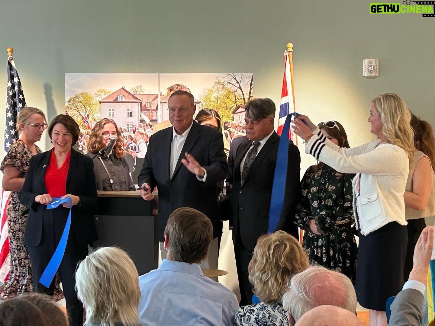 Amy Klobuchar Instagram - Joan and Walter Mondale dedicated their lives to serving others and together they accomplished so much for our country and state. This morning I joined their family and friends at the Norway House dedication of their Galleri to honor their incredible and lasting legacy.