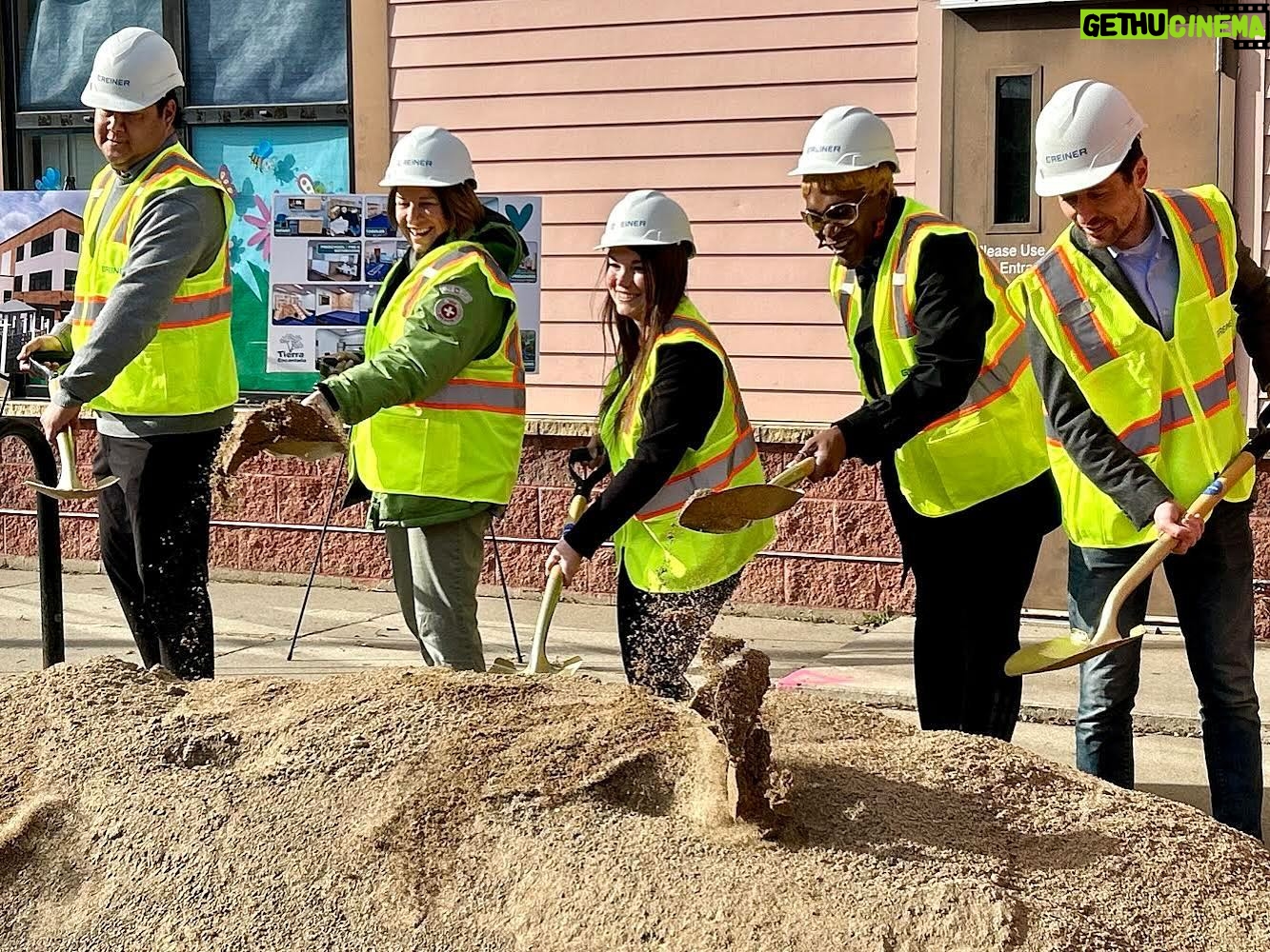 Amy Klobuchar Instagram - I spoke at a groundbreaking ceremony for an expansion of the Tierra Encantada Child Care Center. This project will open up spots for over 100 kids and ensure families and local businesses can succeed and contribute to our economy.