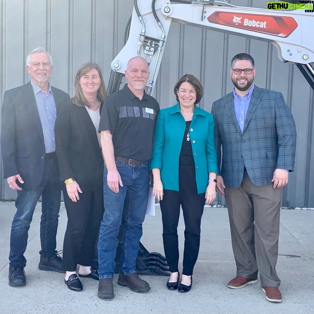 Amy Klobuchar Instagram - I went to Doosan Bobcat in Litchfield to see their newly expanded facility and hear about their work creating attachments for mowers and grappling equipment. Manufacturing helps drive our state’s economy, and I’m working to keep it that way.