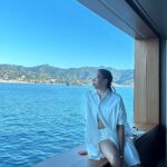 Amy Sherald Instagram - This year was big. It was hard. It was new. It was beautiful. It was painful. It was a stretch. It was so many things. I reached places I’ve never touched before. I’ve made choices I never thought I could. I experienced moments that I only dreamed of and I faced challenges I didn’t know I was ready for. IYKYK. I fell and I rose and I did it time and time again. And I reached the top of mountains that I have been climbing for a lifetime. This year was big in so many ways. And it needs time to integrate. Time to settle. Time and space to be honored and acknowledged... before tackling more. I’m excited about this year for so many reasons. Wishing everyone a new year that is full of love. My face is a little puffy in this pic from being on prednisone late summer but that’s a whole other story. 🙃#adventuresofkristinandamy #peaceandlove Thank you for these words @lexyflorentina