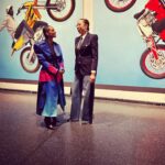 Amy Sherald Instagram - Love these two for real @therealswizzz @aliciakeys ❤️✨ GIANTS works from the @thedeancollection opens Feb 10 organized by Kimberli Gant, Curator of Modern and Contemporary Art @brooklynmuseum The last two days have been like a reunion. It’s been so great to be in community with my art family. #giants #art #artistsoninstagram