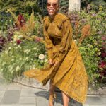 Amy Sherald Instagram - #NYFW with @ullajohnson she ALWAYS has me feeling myself 🥰 Stay sparkly my friends. ✨✨✨✨#ullajohnson #earthtones #newyorkfashionweek 📸: @laurenpreston