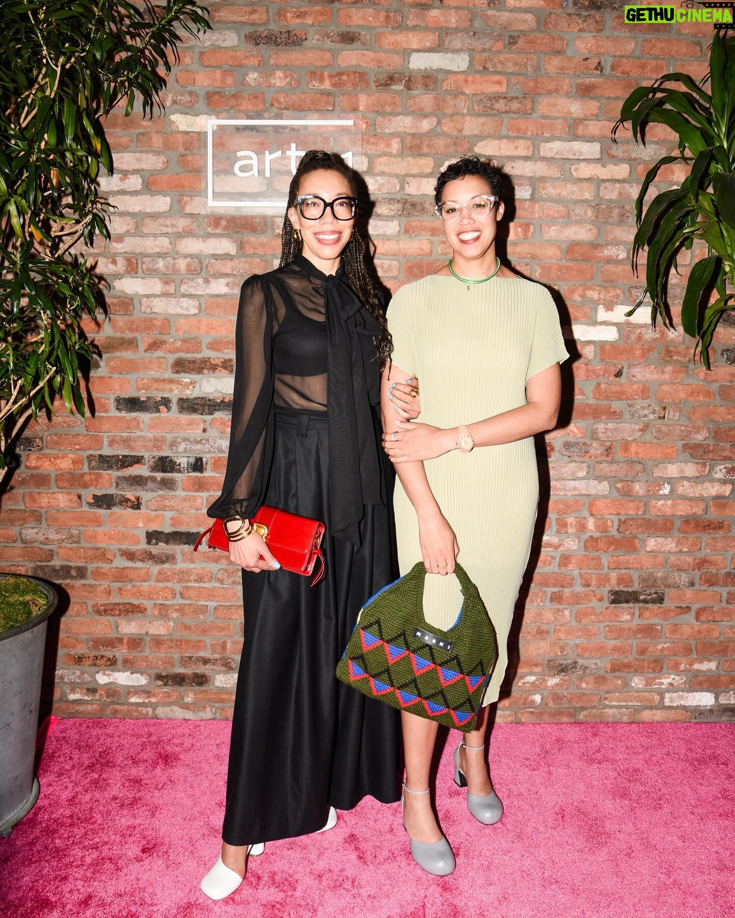 Amy Sherald Instagram - It was such a joy presenting @asherald with her @art21 award on Tuesday evening at their gala. I couldn’t help myself… “There is no one I would rather give an award to than the person whose name I am called the most. (pause for laughter hehe) **mind you no one laughed so I said it twice cuz this ish is reallll 🤣😅** No but seriously, I get it, we both paint people of color and we do look like we belong at the same family reunion and although we actually are not related, nor the same person or artist, you have truly become like a sister to me. Behind the curtain of our lives, I have watched you navigate your career and well being with incredible resilience and grace. I have the privilege of “painting with you” as we chat on the phone about everything from which paint brushes we’re loving at the moment, how to navigate the healthcare system, to our hopes and dreams. Your fight, determination, and perseverance is infectious – and I can say you truly practice what you preach. Laying the foundation for us as black women American painters to be seen as the complex individuals we are. This honor is a symbol of the impact you’ve made (and will continue to make) in the lives of so many. From the artist watching Art 21 to having your own Art 21 to being honored here tonight at the Art 21 gala – you’ve modeled how important it is to believe in yourself even when no one is watching.” ❤️ @asherald