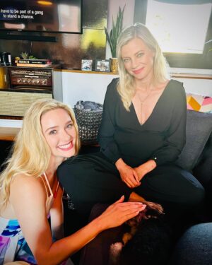 Amy Smart Instagram - Working with this Hot Babe and that’s 🐶 Jerry Seinfeld in my lap. @greer_grammer