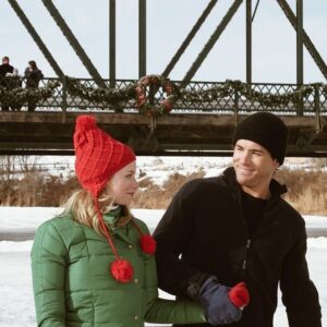 Amy Smart Instagram - Getting in the holiday spirit w some #tbt Just Friends ✨☃️🎄😂 Repost from @retroblissful
•
Happy 1st of December
🎄☃️❄️🤍✨
Here’s a appreciation post to my favorite Christmas Movie. 
Just Friends ✨ (2005) 

I mean how can you not love this movie?? It’s so funny and has such a good ending. 

#justfriends #2000s #early2000s #justfriendsmovie #early2000smovies #classics #y2k #y2kvibes #00snostalgia #00s #comedies #comedy #romance #christmas #christmasmovies #christmasmovie #comeyclassic #underrated #ryanreynolds #annafaris #chrisklein #chrismarquette #amysmart #juliehagerty #romcom #holiday #throwback #00sthrowback #explorepage