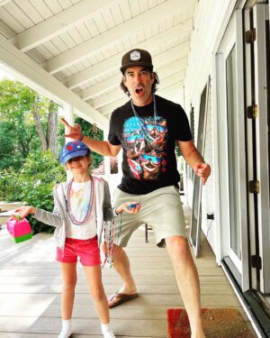 Amy Smart Instagram - Happy daddy’s day to these 2 🩵🩵 the OG Smarty you are a true original and such a lover of life! And Carter best 🌟daddy, Flora is so lucky! So am I.  Love you both! @carterooster