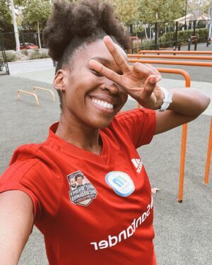 Ana Bokesa Instagram - Dominguito de entreno suave para afrontar la semana que viene…🏃🏾‍♀️🥵
