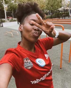 Ana Bokesa Instagram - Dominguito de entreno suave para afrontar la semana que viene…🏃🏾‍♀️🥵