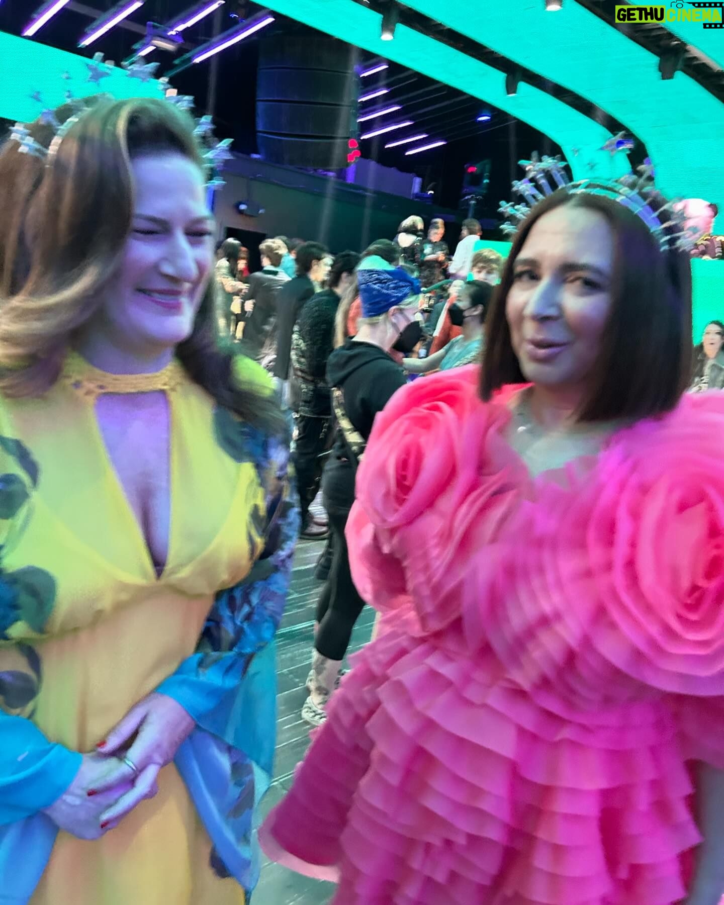 Ana Gasteyer - 5K Likes - Obscene fun playing these two foxes hittin der clüb #Loot season2 with angel @princesstagram - episode 8 is out now @appletv #BestyInATessie (and as ever a sublime joy being directed by @annadokoza costumes by Goddess @kirstonmann and lifted to hair heaven by @barryleemoe)💰🙏💰🙏💰🍾 BTS photo cred to Dokoza