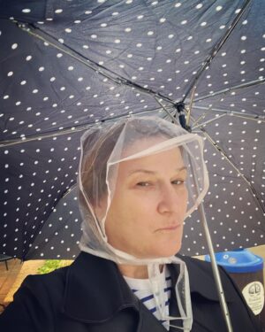 Ana Gasteyer Instagram - In honor of the #MetGala I’m working an old-school rain bonnet over my blowout in case my shitty umbrella inverts in the sideways wind. Just one of my #insider #tips for maintaining my impeccable style and casual grace  #glamour #drama #classic #style #poise #dedicated