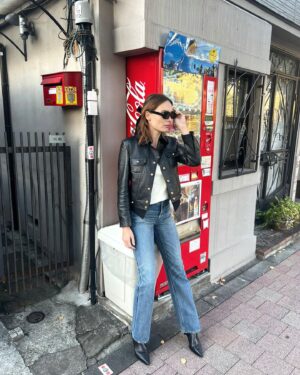 Ana Girardot Instagram - LA MAISON in Tokyo ! 🇯🇵 
Thanks to the team for this incredible week ! We love you Japan 
@anissabonnefont 🖤 @synca_creations @pulsarcontent @soojunbae @gillesousa @unifrance @clementmiserez_radarfilms 
@bonjour_ma_beaute 

@celine