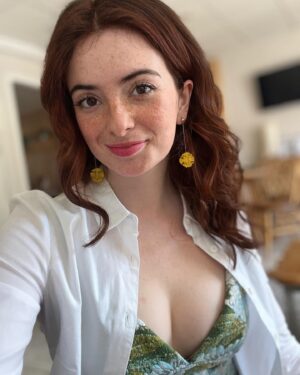 Ana Marta Contente Instagram - A arte de não saber esperar com Betinha versão verão.