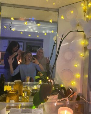 Ana Mulvoy Ten Instagram - 🌞🎥🐉✨🎬