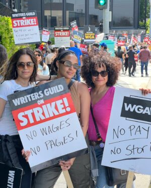 Ana Ortiz Instagram - ¡Presenté! @wgawest @sagaftra #wgastrong #SOLIDARITY