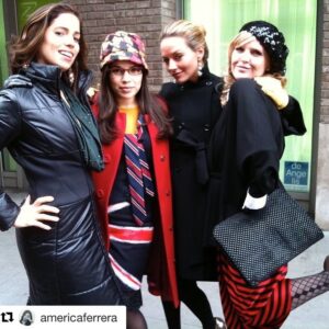 Ana Ortiz Instagram - #Repost @americaferrera  Can't wait!!!!
・・・
Only 3 more days till the Ugly Betty cast reunites in Austin at @atxfestival & all these sexy ladies (and more) will be together again! This was our "London Calling" episode which we shot in Battery Park, NYC. Add Union Jack outfit, a red phone booth and stir! #3daystillUglyBettyReunion