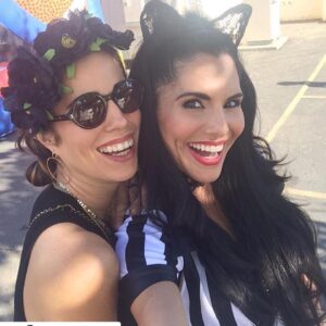 Ana Ortiz Instagram - @joyce_giraud Love you Ma! #halloweenfest 👻🇵🇷
#mamisdressingup
#Boricuas in the house! 🇵🇷💃🏻😘 or in the school lol 😂 
Con esta belleza boricua @therealanaortiz en la escuela #CoolMamis #MommyMoments