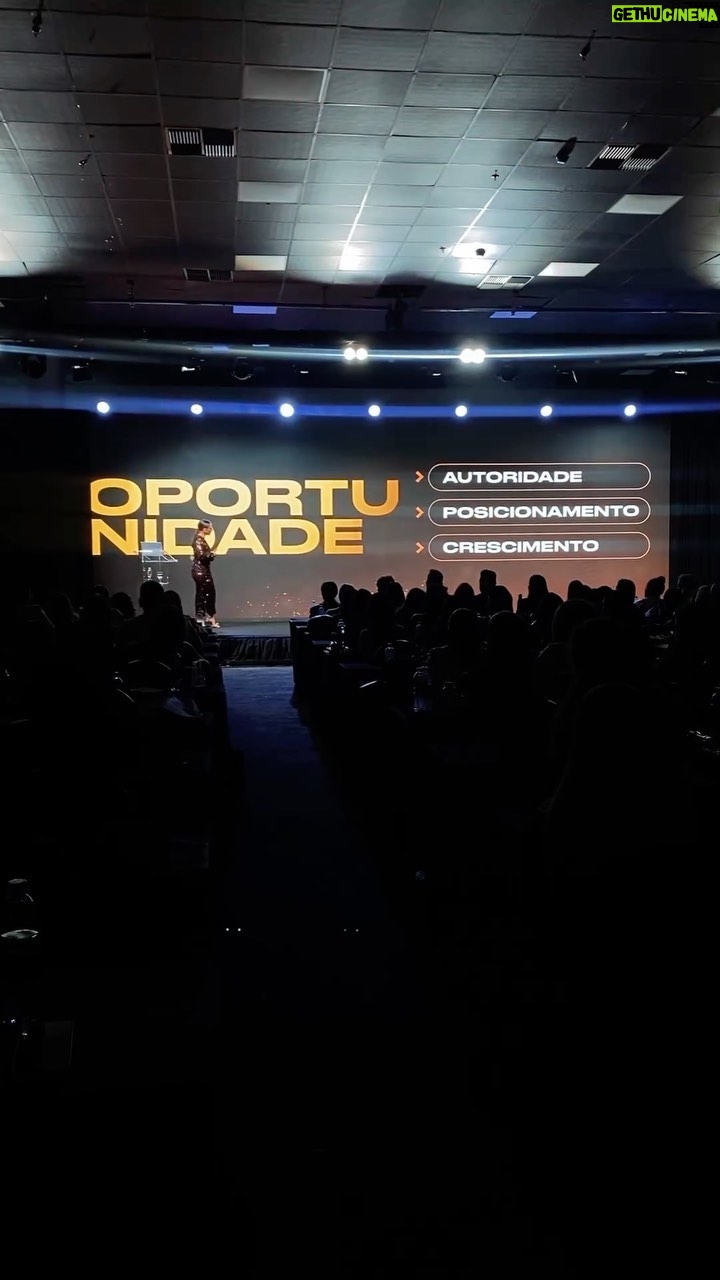 Ana Botafogo Instagram - Com certeza essa foi a maior edição do MQD LIVE! Não digo isso pelo planejamento, nem pela entrega que fizemos… Mas, sim, pela quantidade de profissionais da dança do bem que saíram renovadas e mais fortes para alcançarem seus sonhos. Tenho certeza também, que tudo que vivemos ontem, e os frutos que vão surgir a partir disso, vão ficar marcados na história de todos nós. Espero ver todos vocês, e você que não conseguiu participar desta edição, no ano que vem. E, você, que ontem deu um passo a mais para Viver da Dança Plenamente… Seja bem-vindo(a). É só o começo! 🤟🏻