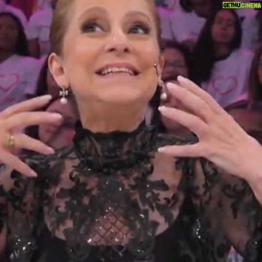 Ana Botafogo Instagram - Postando sobre o Dança dos Famosos dessa semana! 🌟 Esse domingo foi emocionante, cheio de ritmo e paixão pela dança. Parabéns a todos os participantes! 💃🕺 #DançaDosFamosos #Emoção #PaixãoPelaDança #AnaBotafogo
