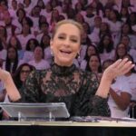 Ana Botafogo Instagram - Ontem, durante o Dança dos Famosos, tirei um momento especial para desejar um Feliz Dia das Mães para a minha querida mãe, que estava assistindo. O Luciano Huck também enviou suas felicitações. Ela merece toda a felicidade do mundo. 💖🌷 #DiaDasMães #AmorDeMãe #DançaDosFamosos #anabotafogo