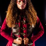 Ana Botafogo Instagram - Nada melhor para celebrar o término da temporada no @teatrocasagrande do que essas lindas fotos realizadas nesse palco tão importante pelas lentes de @lipemachadodesign. Dá para sentir a energia de Othelo passando por cada um desses cliques, não é mesmo!? O que acharam? 🖤 Patrocínio master @petrobras @minc #PetrobrasCultural