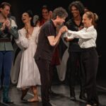 Ana Botafogo Instagram - Ontem foi a nossa tão esperada estreia e é claro que não deixaríamos de trazer os melhores registros dessa noite pra cá! Confira a galeria de fotos da primeira apresentação do espetáculo ST Tragédias na temporada 2024, @teatrocasagrande. ST TRAGÉDIAS conta com direção de @marcelomisailidis e codireção de @anabotafogooficial, apoio @sodanca e realização @pramacomunicacao. 📸 @aka_vitao (Divulgação/ST Tragédias) Patrocínio oficial @petrobras @minc #PetrobrasCultural #culturagovbr