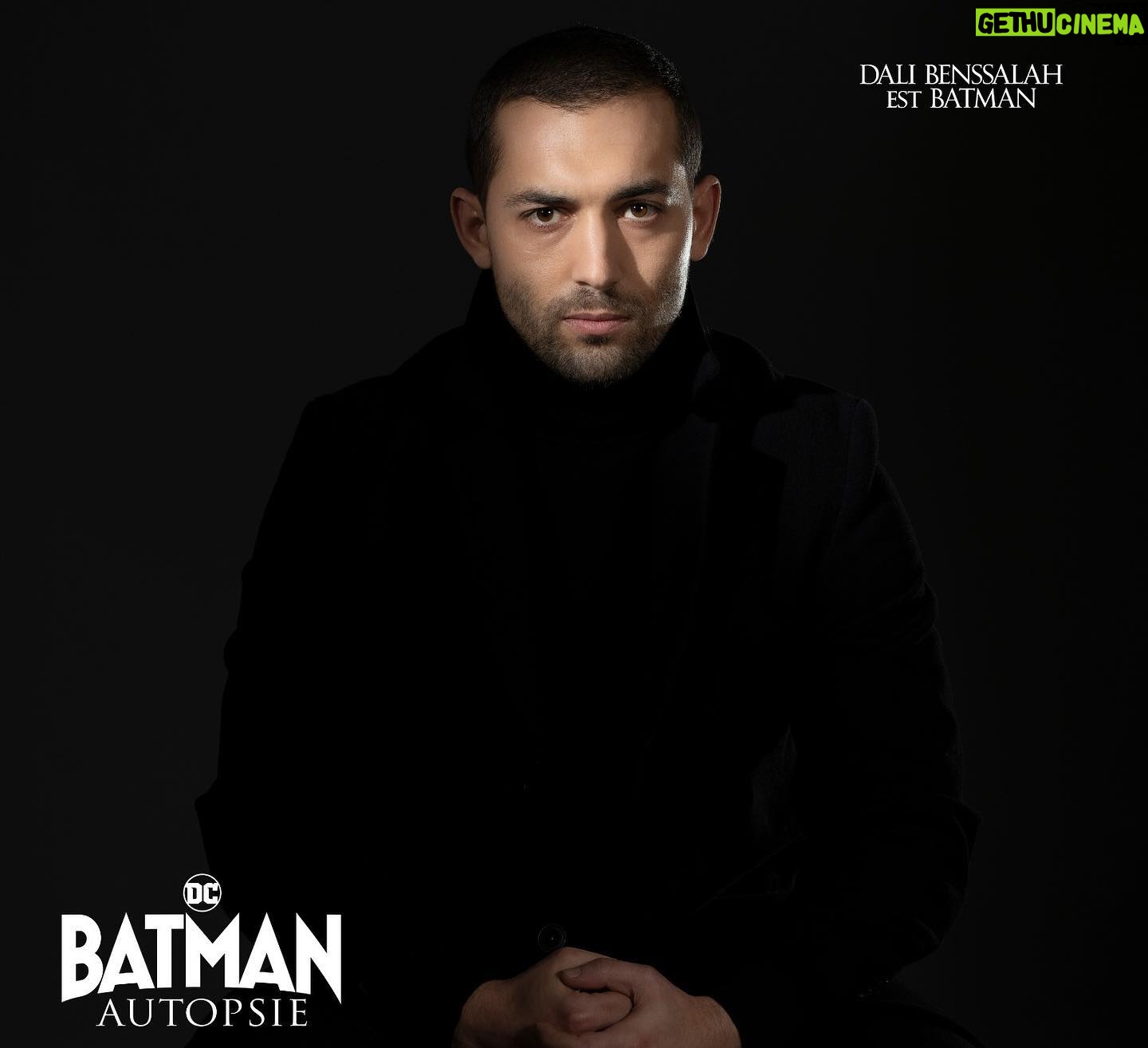 Anaïde Rozam Instagram - Batman Autopsie, première série audio Spotify Original sur l’univers de Batman est à découvrir en exclusivité dès maintenant (lien en bio) 🤍 sortie simultanée en 9 langues, épisode 1 & 2 dispo !! Réalisée par l’unique @douglasattal et écrite par David S. Goyer, produite par @emmajavaux de Une Fille Production Avec les génialissimes @dalibenssalah @juliapiaton @shirineboutella @girardotana #andredussolier #laurentstocker @claire_hazan_ @anaisdupuis @juliejuc 🙏🏼 Bonne écoute 🦇