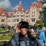 Anaïde Rozam Instagram - les mimis à @disneylandparis 🤍🏰🤍🏰🤍✨