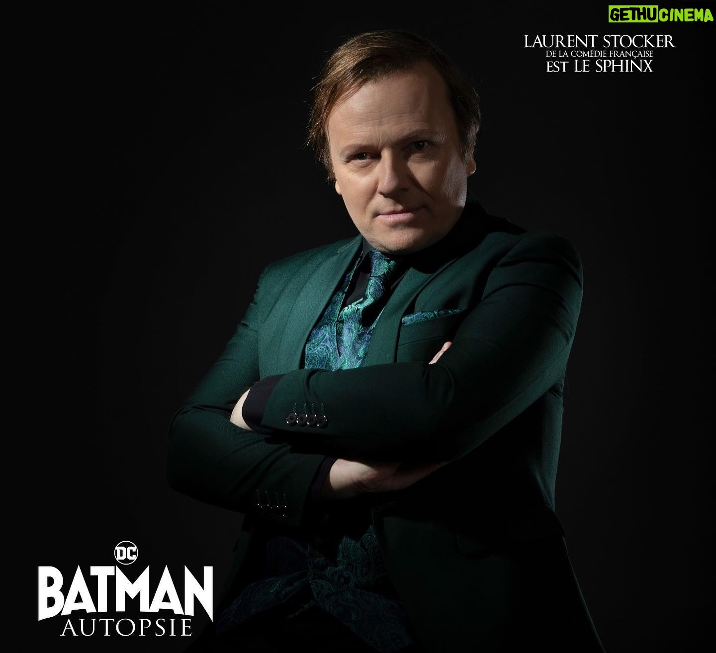 Anaïde Rozam Instagram - Batman Autopsie, première série audio Spotify Original sur l’univers de Batman est à découvrir en exclusivité dès maintenant (lien en bio) 🤍 sortie simultanée en 9 langues, épisode 1 & 2 dispo !! Réalisée par l’unique @douglasattal et écrite par David S. Goyer, produite par @emmajavaux de Une Fille Production Avec les génialissimes @dalibenssalah @juliapiaton @shirineboutella @girardotana #andredussolier #laurentstocker @claire_hazan_ @anaisdupuis @juliejuc 🙏🏼 Bonne écoute 🦇