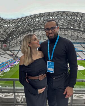 Anaïs Quadratus Instagram - *invitation 
Il faut bien initier notre fils à l’OM, le plus tôt est le mieux selon Thomas 🙄

Merci à @ef_france pour cette expérience magnifique… et qu’ils aient eu des étoiles dans les yeux 🥹

PS : en story je vous partage un concours EF 😉