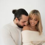 Anaïs Quadratus Instagram – Pour cette 2eme série vous préférez laquelle ? ☁️

Parfois c’est si simple que ça serait trop difficile à l’expliquer, les photos parlent d’elles même, Thomas et moi vivons des moments si spéciaux, les shooting sont une manière pour nous d’exprimer nos émotions noir sur blanc, notre amour et notre complicité. 

Et toi avec qui aimerais tu faire ce shooting ? 

📸 : @gioiavisuals_