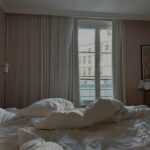 Anaïs Quadratus Instagram - Cette suite au @sevenhotelparis ☁️ Nous avions la suite 7Chakras, et l’énergie qu’avait cette pièce était folle. On était sur un petit nuage ☁️ #sevenhotel #hotelparis #bedtime