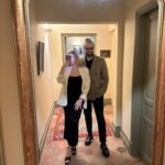 Anaïs Quadratus Instagram - Joyeux anniversaire ma vie 🥹 Notre amour, au fil des saisons, au @chateaudeberne 🏰 et tous ces merveilleux souvenirs qui se créent… #chateaudeberne #happybirthday #anniversaire #amour *collaboration commerciale