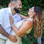 Anaïs Sanson Instagram – Je crois que le message n’est pas bien passé! 😂😂😂🙊

Merci pour les cadeaux mon amour❤️

#couple#couplelove#stvalentinesday#reels#humour