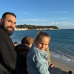 Anaïs Sanson Instagram – Tour de magie ✨😃 ahaha 😂

Vous le connaissez pas celui-là 🙈😃

#family#familylife#familyfirst#famille#reels