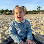 Anaïs Sanson Instagram – Je suis portugaise,bien évidemment que…😃🇵🇹

Petite dédicace à mamie Rosa ahah😂✌🏻😍

#familly#trend#portugal#reels